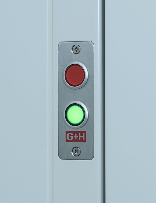 Türverschluss mir Knöpfen